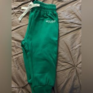 New infant sweatsuit